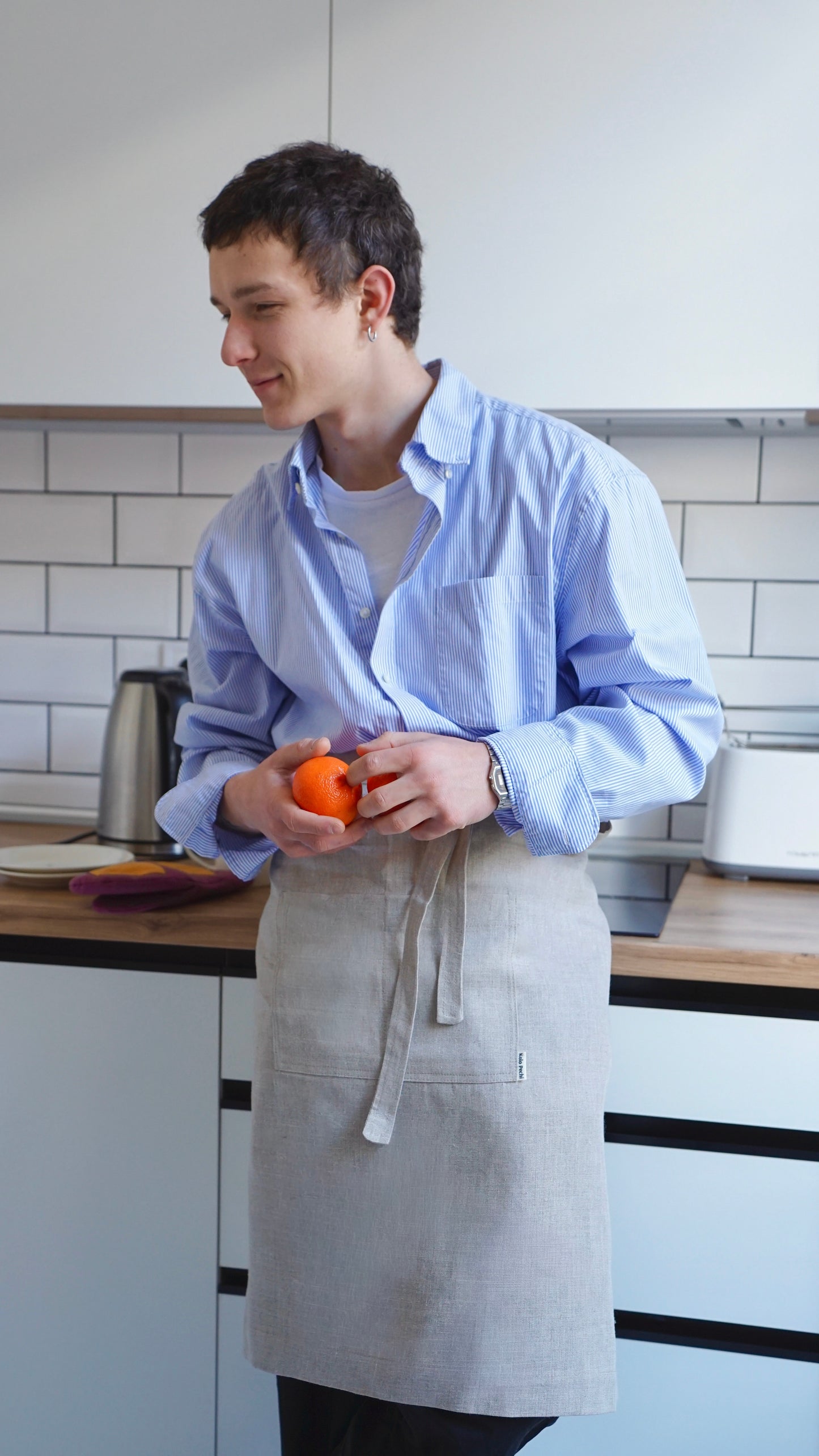 Linen kitchen textiles in natural setting — Polissia collection by Kolo Pechi